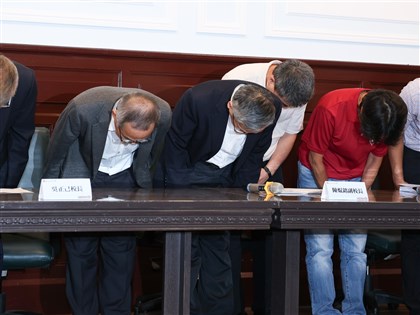 台師大抽血案校長教練道歉  教評會2週內給答案