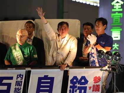 日本參院大選前夕　石破茂力挽頹勢、參政黨湧2萬支持者