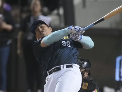 中職全壘打大賽曾頌恩抱回冠軍　盼手感延續到例行賽[影]