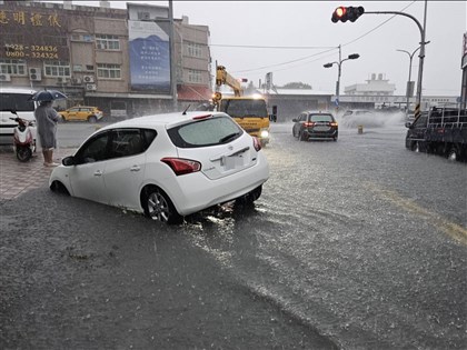 花蓮台東22日防大雨　熱帶低壓最快24日生成