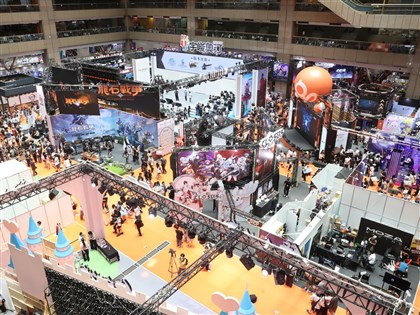 2025漫畫博覽會開跑 3萬人排隊進場、估5天創3億商機