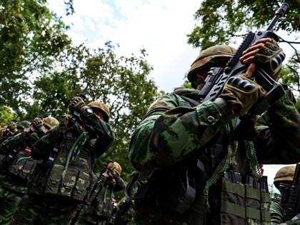 泰柬邊境硝煙再起　泰軍出動F-16戰機空襲至少9死