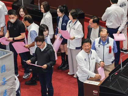 大法官同意權案藍白不同意　7被提名人再遭全數封殺