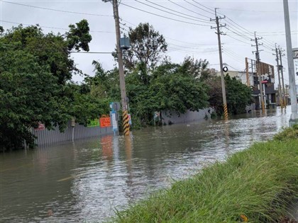 雲嘉南豪雨狂炸　台電投入近800人巡視搶修復電