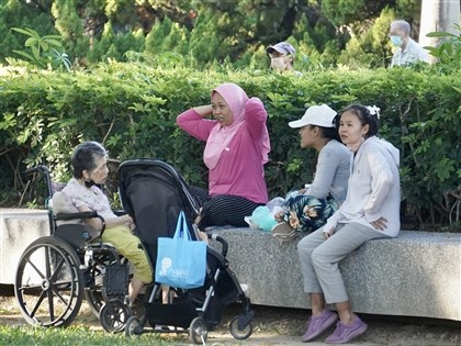 逾80歲聘外籍看護免巴氏量表勞部提配套 重症1天完成招募