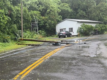 西南氣流高雄山區豪雨　518戶停電道路中斷搶修困難