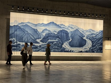 文化世博在大阪  陳景林藍染巨作「台灣母親河」亮相