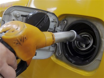 投資人對美國經濟轉趨悲觀　油價重挫