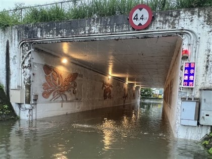 新北午後雷雨部分路段積淹水　災應中心3級開設