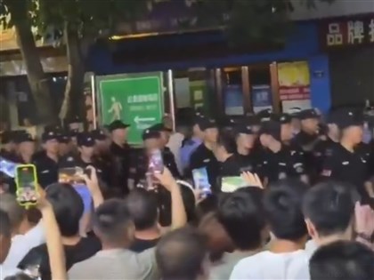 四川未成年霸凌事件引眾怒  爆發大規模抗議多人被捕[影]