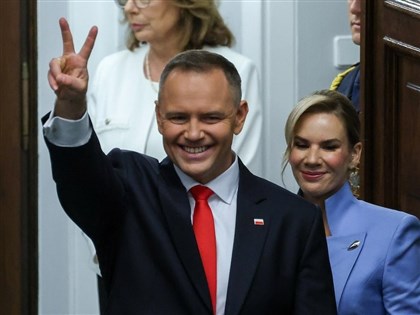 波蘭新總統納夫羅茨基就職　與烏克蘭關係受矚目