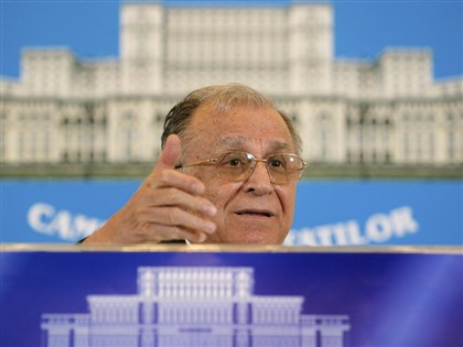羅馬尼亞前總統伊列斯古辭世　享壽95歲