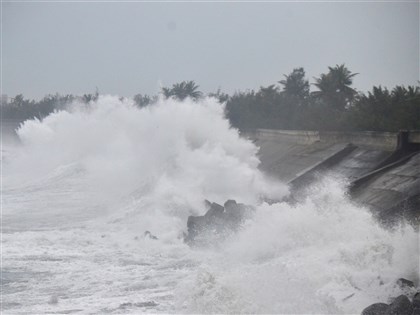 颱風楊柳直撲東台灣颳強陣風　各地即時影像掌握最新天氣