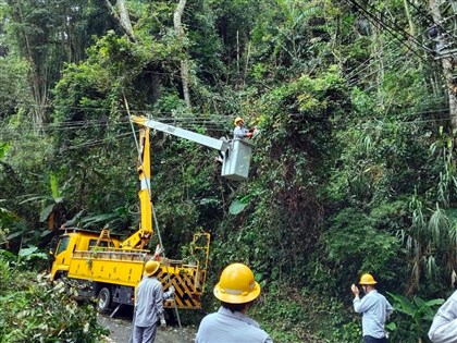 颱風楊柳襲台6.3萬戶停電待修　嘉縣釣客失蹤消防單位14日協尋