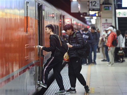 颱風楊柳來襲台鐵異動一次看　花東線南迴線晚間6時前停駛