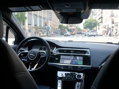 Waymo無人駕駛計程車洛杉磯滿街跑　AI開車不輸老司機