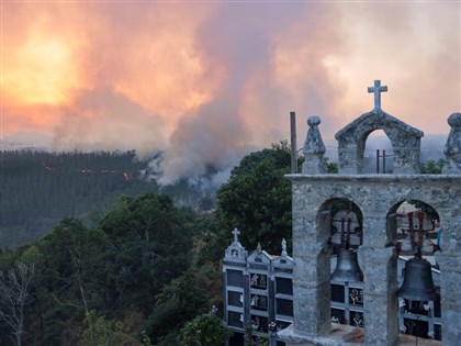 西班牙20起重大野火肆虐　政府再派500軍人撲救