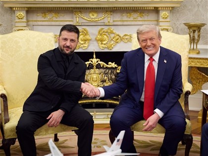 政治穿搭學　澤倫斯基靠「衣Q」博川普好感