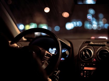 立院初審加重無照駕駛罰則　汽車最高罰6萬元