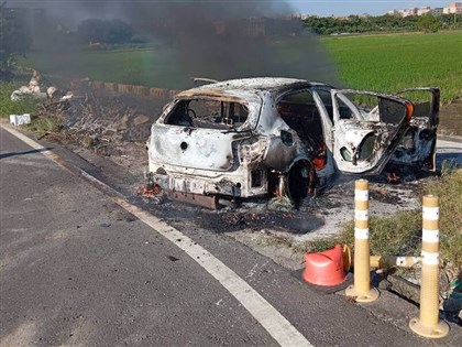 高雄左營通緝犯遭射殺 凶嫌逃逸焚車、警尋獲2槍