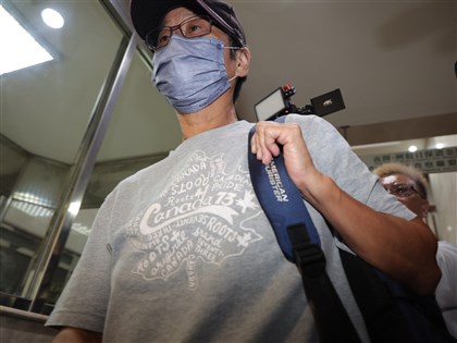 台師大抽血案周台英涉詐欺侵占　70萬交保限制出境