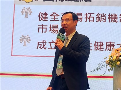 衛福部迎「少女石代」盼石崇良任部長實踐健康台灣