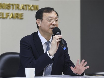 石崇良談優先拆彈目標  因應關稅、強化藥品韌性