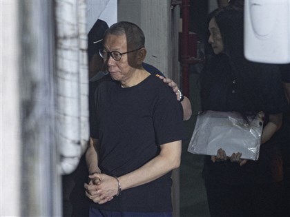 柯文哲7000萬、應曉薇3000萬具保停押獲准 均限制住居、出境