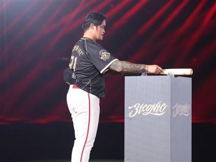 林智勝引退重現「勝石連線」　放下球棒接下教練棒