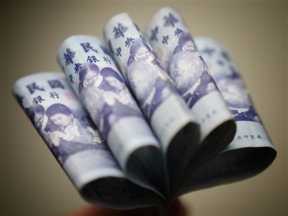普發現金1萬元效益　貢獻GDP約0.415個百分點