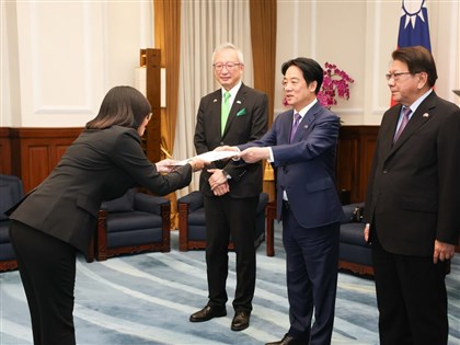 總統接見貝里斯新任駐台大使　盼有機會造訪貝里斯