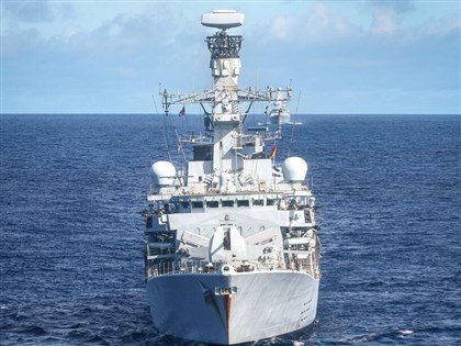 美英戰艦繼加澳之後通過台海  中國抗議無效