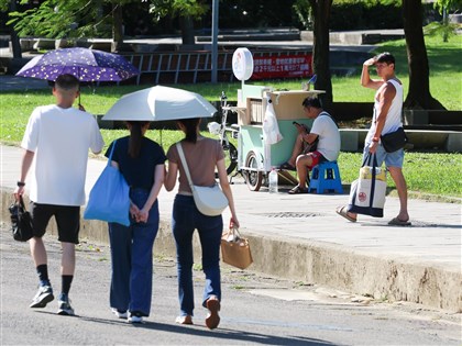 大台北高溫上看37度  午後山區南部防雷陣雨