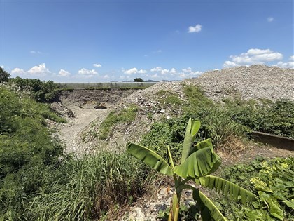 美濃「大峽谷」案　承租人涉盜採土石回填廢棄物遭收押