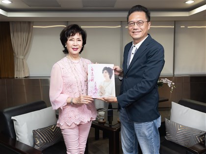 【文化普拉斯】最美麗主持人白嘉莉來了！ 跨界藝術的全方位人生