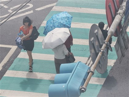 颱風樺加沙來襲　高雄5區23日停班停課