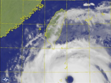 颱風樺加沙暴風圈觸及恆春  午後局部地區防豪雨