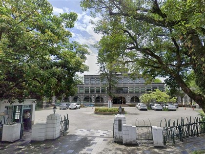 與總統合影遭諷學生提告　蘭陽女中：給予最大尊重