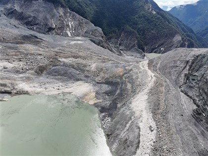 颱風樺加沙影響　馬太鞍溪堰塞湖中午前可能溢流