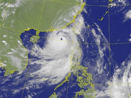 颱風樺加沙續西進屏花東防超大豪雨　菲律賓東方熱帶低壓生成