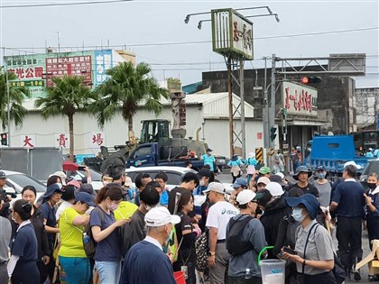志工人潮湧車站　台鐵開放花蓮至光復自強號站票