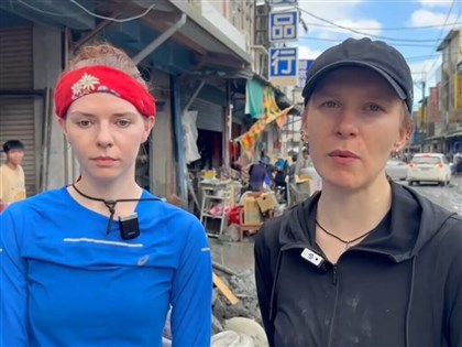 花蓮災區「鏟子超人」志工不分國籍　烏克蘭、日本人投入救災