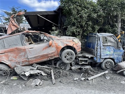 花蓮光復災區仍需支援　平日上萬志工賣力清、淤土堆積傳臭味