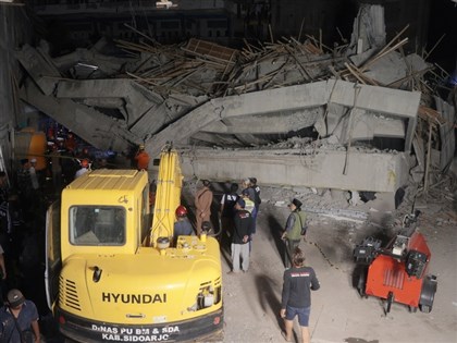 印尼伊斯蘭教學校建物倒塌　3生死亡、91人受困2天