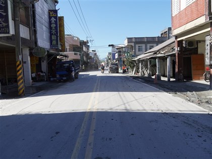 花蓮光復鄉洪災日夜復原　住家清淤執行率88%、道路30%