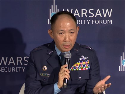 情報次長穿軍服出席華沙安全論壇　台灣安全地位提升[影]