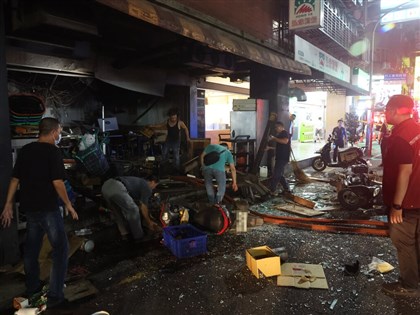 新北蘆洲自助餐店疑氣爆　7人受傷送醫意識清楚[影]