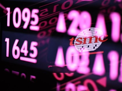 台股盤中衝破26700點再創高　台積電飆新天價1400元