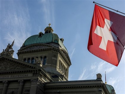 瑞士數位身分證公投過關 學者：結果顯示社會分裂
