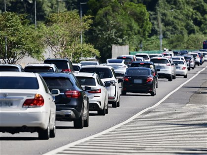 中秋連假首日國道車潮漸湧現　估上午9路段易塞